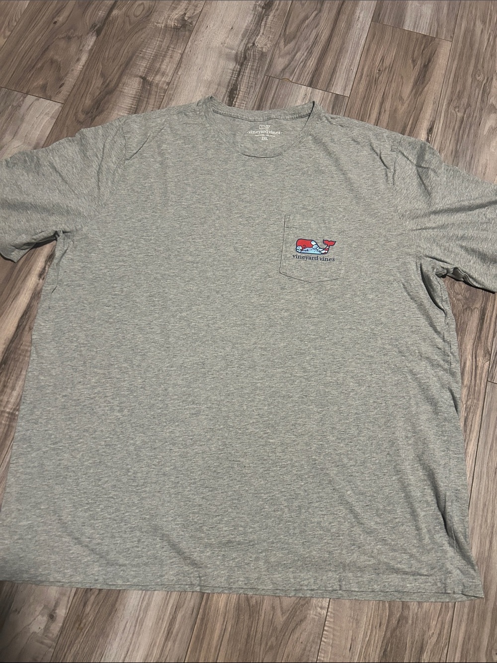 Vineyard Vines Heather Gray Short Sleeve Pocket Tee with Red Whale